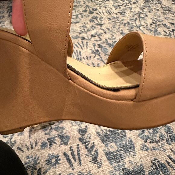 Jessica Simpson Nude Strappy Wedges - Picture 4 of 6